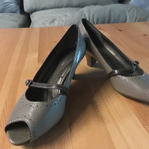 Naturalizer Vintage Heels